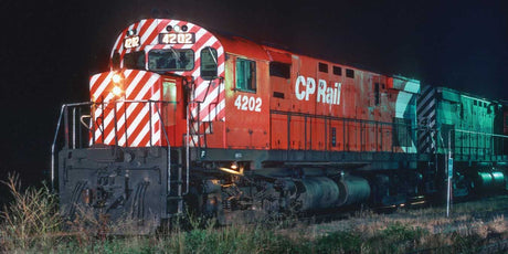 MLW C424 - ESU LokSound and DCC -- Canadian Pacific #4217 (DRS-24b, Action Red, white, black, 5" Stripes)