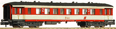 2nd Class Coach Era IV-V -- OBB (red, cream, gray roof)