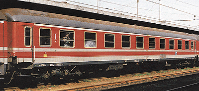 1st Class UIC Coach Era V -- FS (red, gray roof)