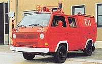 Mini-Tanks Military - Modern German Army (BW) - Light Trucks -- Volkswagen T3 Crew Cab Pick-Up Fire Dept. Equipment truck (red, white)