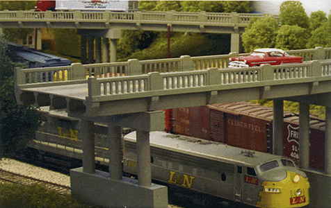Vintage Highway Overpass -- Kit - Scale 50'  15.2m-1