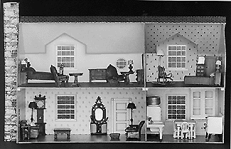 Doll house walls