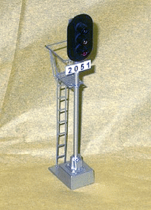 Signal Kit - White Metal Castings, Brass Details & Light Bulbs -- 3-Color Block w/Standard Pole Mount