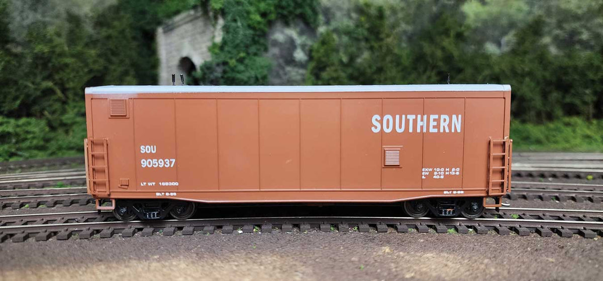 Radio Car - Decorated 3D Resin Kit -- Southern Railway #905937 (Boxcar Red, Small Lettering)