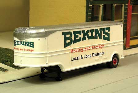 1947-1955 32' Fruehauf AeroVan Trailer - Resin Kit -- With Bekins Decals