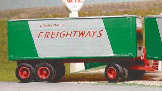 1950s Tandem-Axle Full Van Trailer - Resin Kit -- Unpainted with Consolidated Freightways Decals