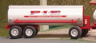 1950s Tandem-Axle Tank Trailer - Resin Kit -- Unpainted with Pacific Intermountain Express PIE Decals