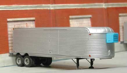 1940-1951 Fruehauf 34' Stainless West Coast Double-Axle Reefer Trailer -- Unpainted Resin Kit