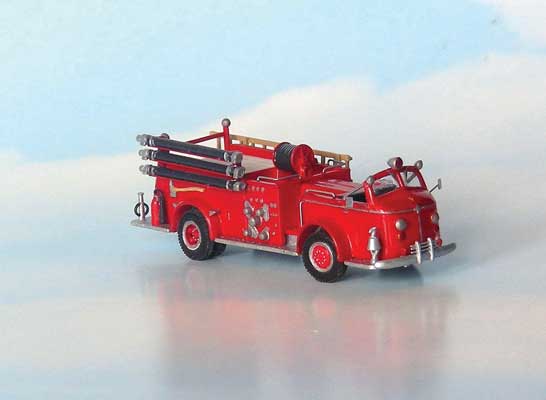 1947-1954 American LaFrance 700 Open-Cab Pumper - Resin Kit -- Undecorated