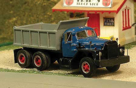 1956-66 Mack B-81 Tandem-Axle Dump Truck - Resin Kit -- Undecorated