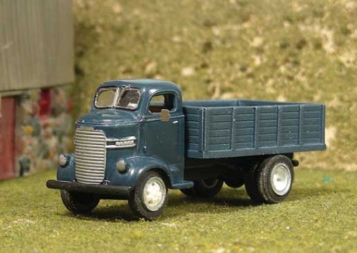 1940-1947 Dodge Cab-Over-Engine (COE) Grain Truck - Kit -- Undecorated Resin Kit