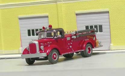 1950-1956 Mack L Fire Pumper - Resin Kit -- Closed Cab, Undecorated