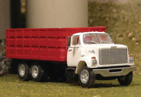1977-1989 GMC High-Hood Brigadier Tandem Grain Truck - Resin Kit -- Unpainted Resin Castings