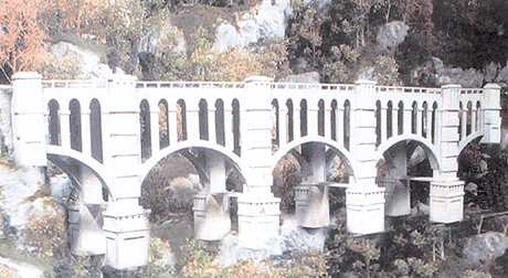 Master Craftsman Series - Ogden Creek Viaduct (Span) -- Laser-Cut Wood Kit - 9 x 2 x 4-1/2"  22.9 x 5.1 x 11.4cm