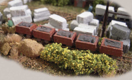 Tile Wagon Train - Cast-Metal Kit -- Critter Locomotive, Driver, 3 Cars (unpainted)-1