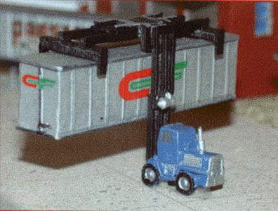 Nansen Street Models - Division of N Scale Architect -- Piggy Stacker Intermodal Lift Crane pkg(2)