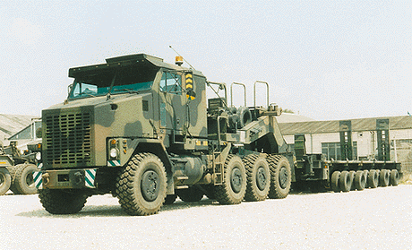 Military - US/NATO - Heavy Trucks (Resin & Metal Kit) -- Oshkosh M1070 Heavy Equipment Transporter (HET) 4-Axle Conventional Truck