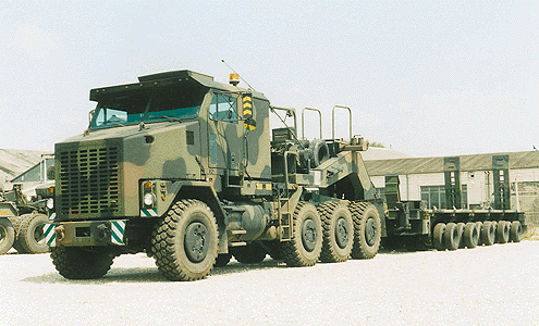 Military - US/NATO - Heavy Trucks (Resin & Metal Kit) -- Oshkosh M1070 Heavy Equipment Transporter (HET) 4-Axle Conventional Truck