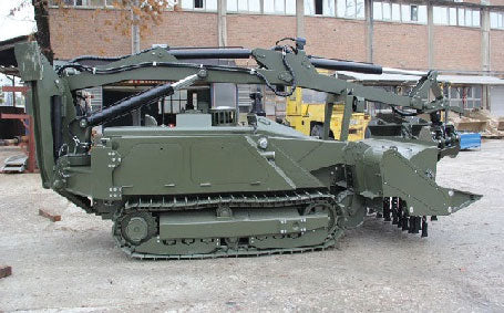 British Army Vehicles - Resin Kit -- M160 Tracked Robotic Mine Clearing Flail (beige)-2