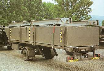 Pontoanhanger 2.8-Ton Trailer - Resin Kit -- Unpainted