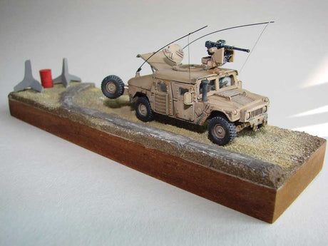 M1114 Hummer with Roof Gun - Resin Kit -- US Army (unpainted)-2
