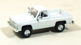 Trucks Chevrolet -- 4-Wheel Drive Pick-Up (white)-2