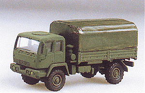 Military - US/NATO Light Medium Tactical Vehicles (Assembled Plastic) -- M1078 2.5-Ton Single-Axle Flatbed Truck with Canvas Cover