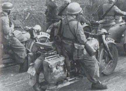 German Kradfahrer - Motorcycle Soldier -- Unpainted
