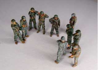 Modern US Gun Crew Firing -- Unpainted Resin Castings pkg(10)
