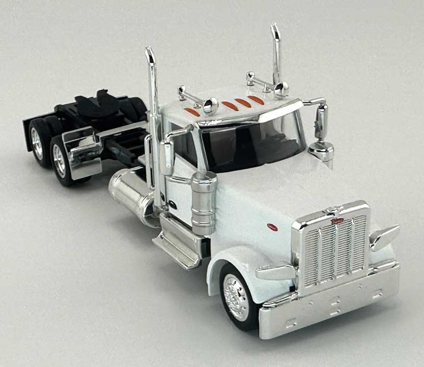 Peterbilt 589 2-Axle Day-Cab Semi Tractor - Assembled -- White-1