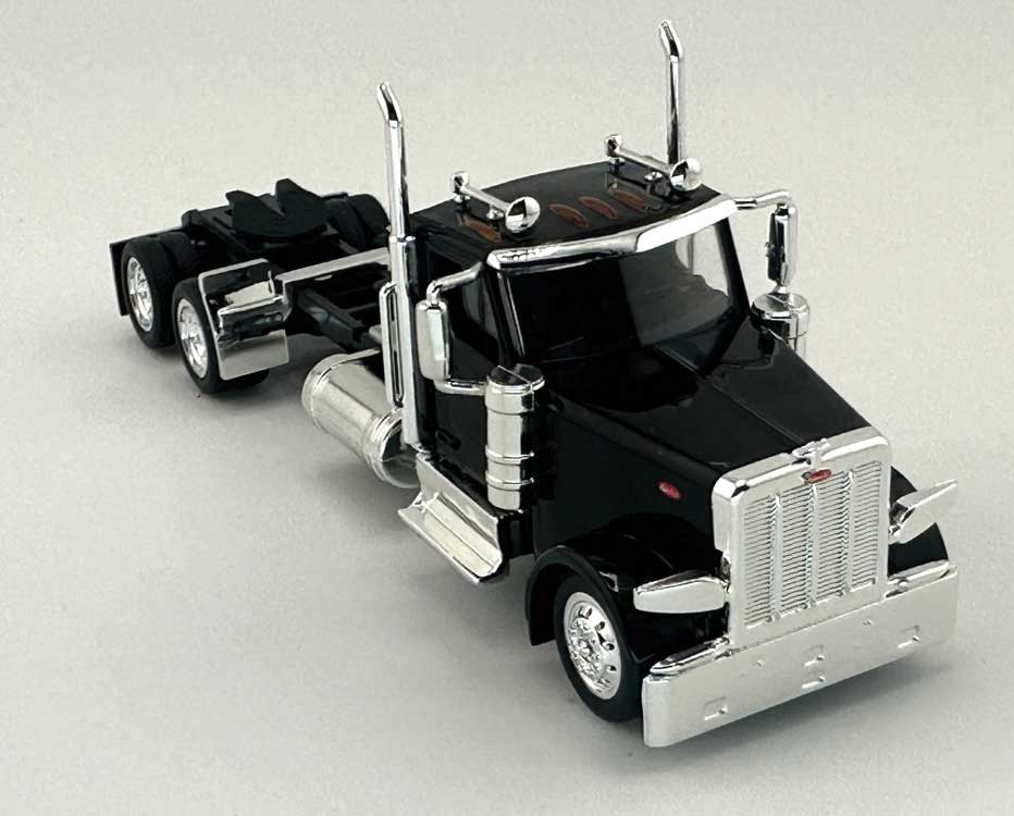 Peterbilt 589 2-Axle Day-Cab Semi Tractor - Assembled -- Black-1