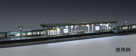 Modern Island-Style Passenger Station Platform w/Lights -- Modular Kit - 28-3/8"  72cm (See Add-Ons #738-4276 to 4278)