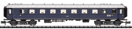 2nd Class Car -- German Federal Railway (Domspatz)