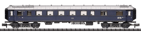2nd Class Car -- German Federal Railway (Domspatz)