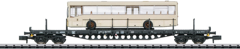 Type Rs 684 4-Axle Flatcar with City Bus Load - Ready to Run - Minitrix -- German Federal Railway #2 (Era IV-V, black; Ivory Bus)