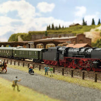 Class 03 4-6-2 - Sound and DCC - Minitrix -- German Federal Railway #03 263 (Era III 1952, black, red)