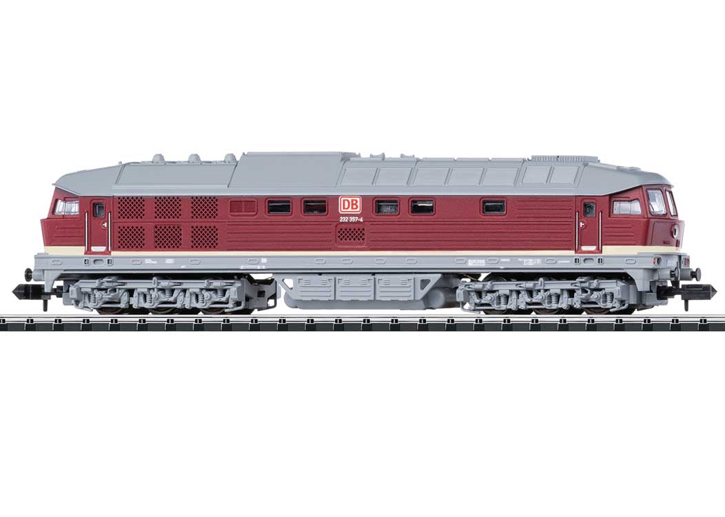 Class 232 Ludmilla Diesel - Sound and DCC - Minitrix -- German Railroad DB AG #232 357-4 (Era V, red, gray, ivory)-2
