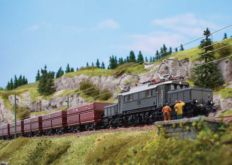 Class E 93 Electric - Sound and DCC - Minitrix -- German State Railroad DR #E 93 05 (Era II, green, black, gray)-2