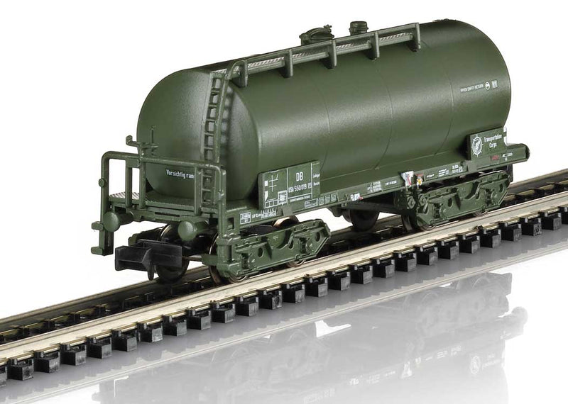 Standard Design 4-Axle Tank Car 3-Pack - Ready to Run - Minitrix -- United States Transportation Corps. (Era III, green)-1