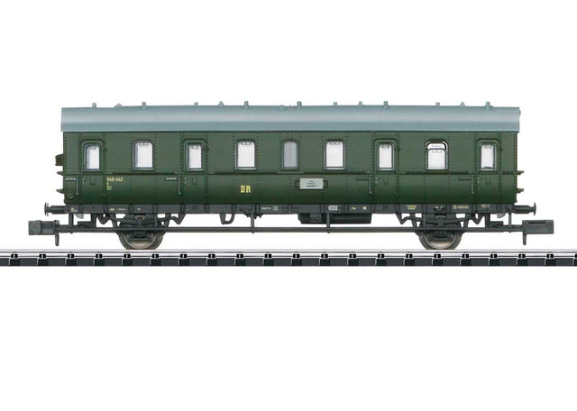 2 Type DR B 541 & Btr-541 Commuter Set - Ready to Run - Minitrix -- German State Railroad DR (Era III 1964, green, gray)-1