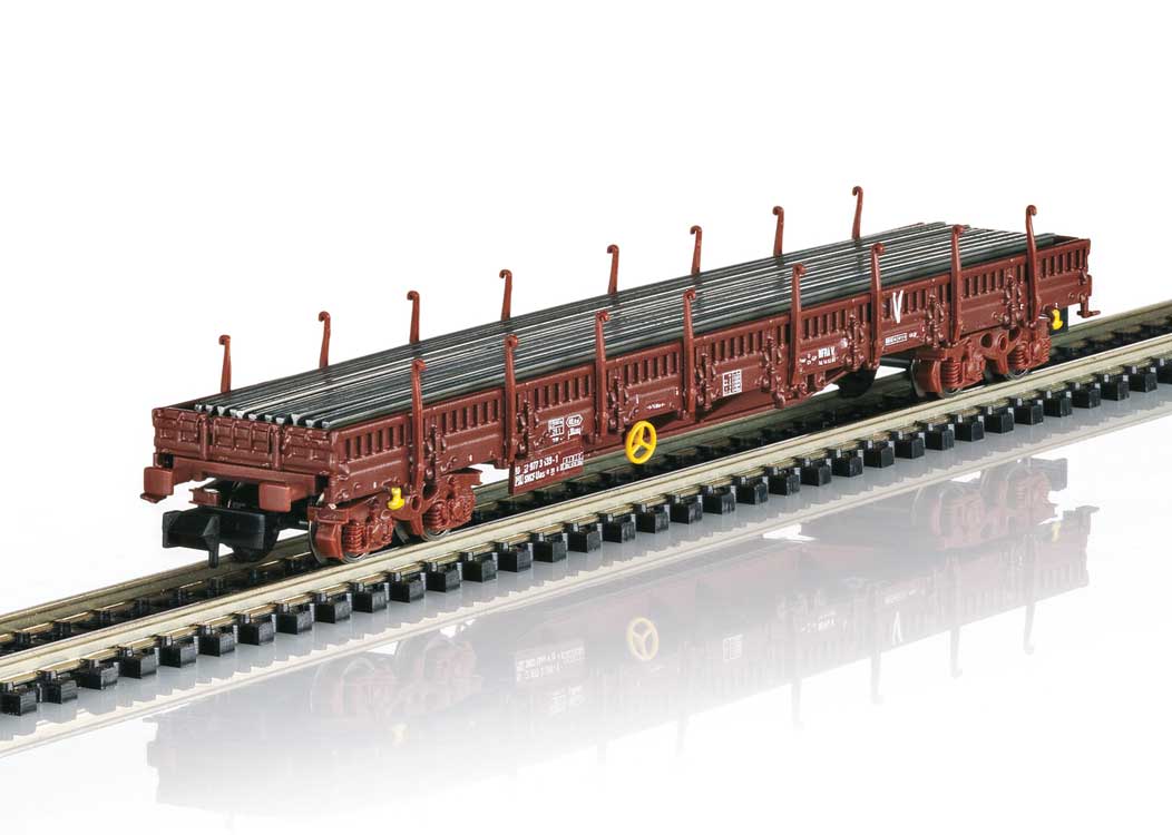 Type Uas Stake Flatcar with Rail Load 2-Pack - Ready to Run -- French State Railways SNCF (Era VI 2012, Boxcar Red)-1