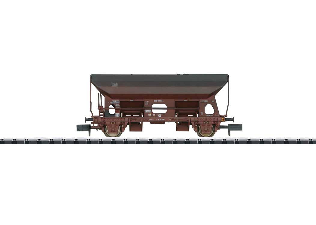 Type Fcs 092 Side-Dump Car - Ready to Run - Minitrix -- German Federal Railroad DB (Era IV, Boxcar Red, Weathered)