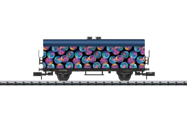 2-Axle Reefer w/Smooth Sides - Ready to Run - Minitrix -- 2025 SmileyWorld(R) Car (purple, blue, black smiley graphics)