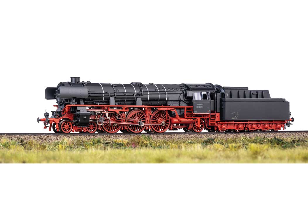 Class 01.10 4-6-2 - Sound and DCC -- German Federal Railroad DB #01 1059 (Era III 1955/56, black, red)-1