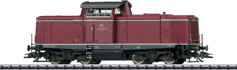 Class 212 Diesel Locomotive with Sound & DCC/SX -- German Federal Railway #212 067-3 (Era IV 1970s; red, gray)