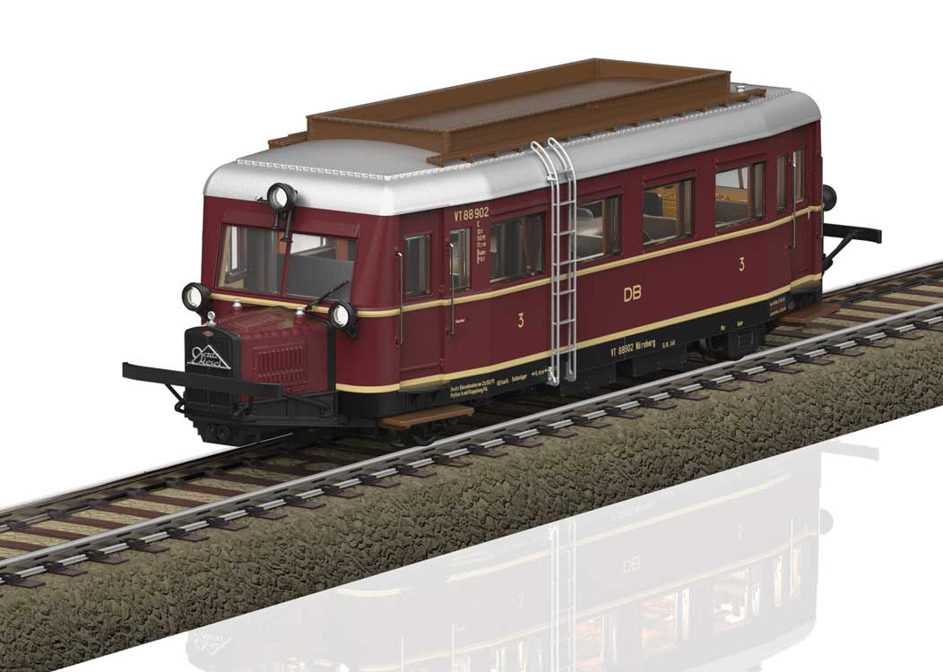 Class VT 88.9 Cvt-34 Diesel "Pig Snout" Rail Car - Sound and DCC -- German Federal Railroad DB #VT 88 902 (Era III 1950, red, silver)-1
