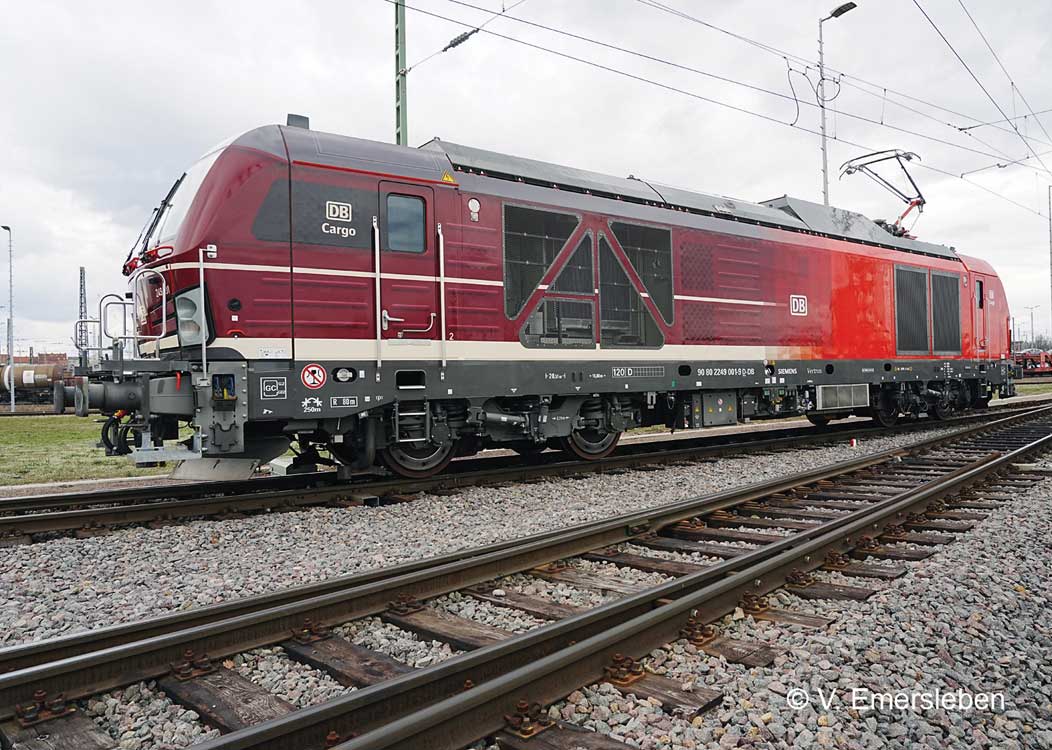 Siemens Vectron Class 249 Dual-Power - Sound and DCC -- DB Cargo #249 001 (Era VI 2024, Special Dual Scheme Wrap)-2