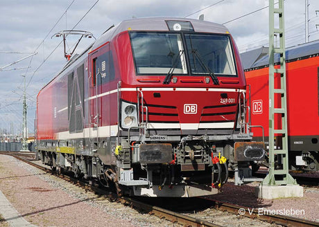Siemens Vectron Class 249 Dual-Power - Sound and DCC -- DB Cargo #249 001 (Era VI 2024, Special Dual Scheme Wrap)-4