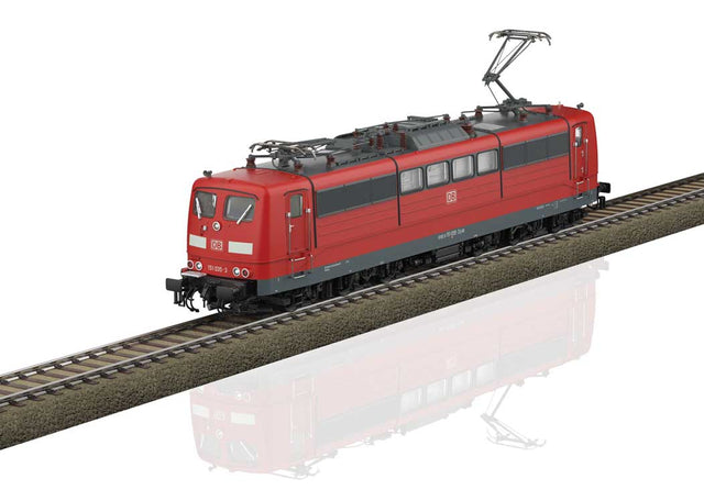 Class 151 Electric - Sound and DCC -- German Railroad DB AG #151 035-3 (Era VI 2008, red, gray, white)-1