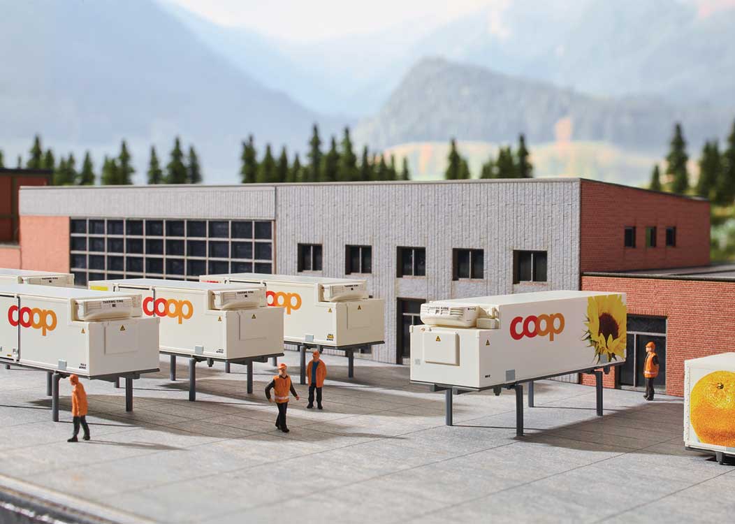 Refrigerated Container 6-Pack -- Coop (white, yellow, orange, Produce Graphics)-2